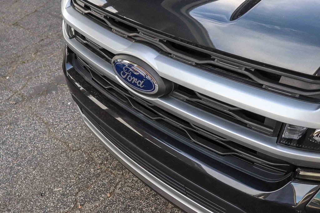 Thumbnail: 2022 Ford Expedition - 6