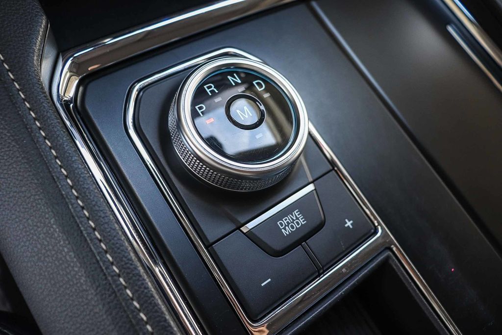 Thumbnail: 2022 Ford Expedition - 13