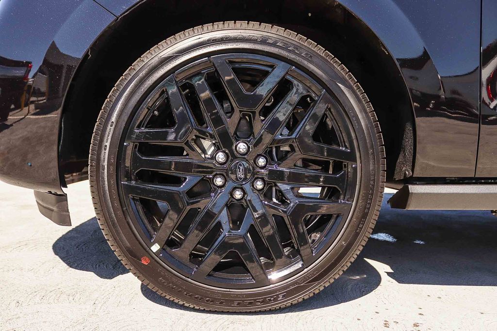 Thumbnail: 2027 Ford Expedition - 19