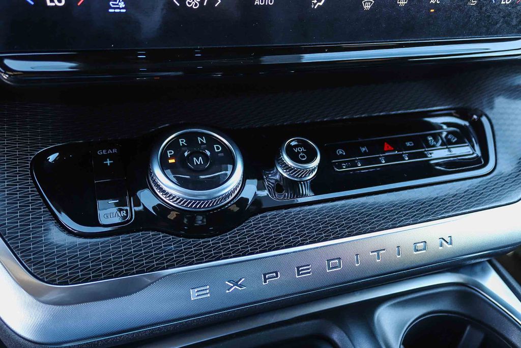 Thumbnail: 2027 Ford Expedition - 21