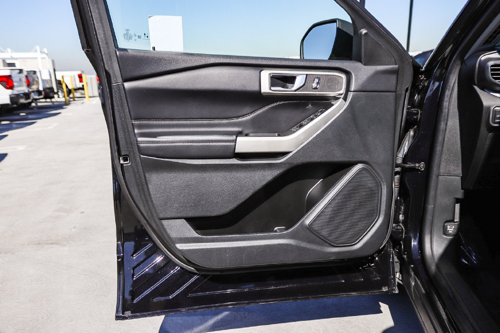 Thumbnail: 2022 Ford Explorer - 25