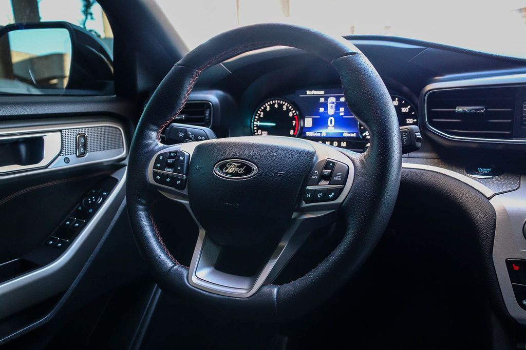 Thumbnail: 2023 Ford Explorer - 8