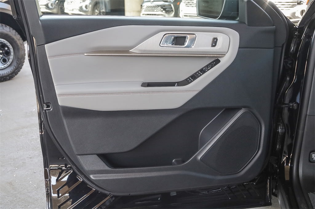 Thumbnail: 2025 Ford Explorer - 27