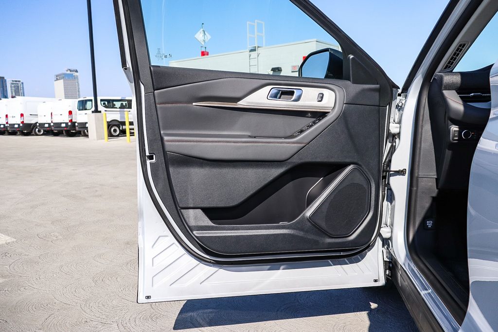 Thumbnail: 2026 Ford Explorer - 25