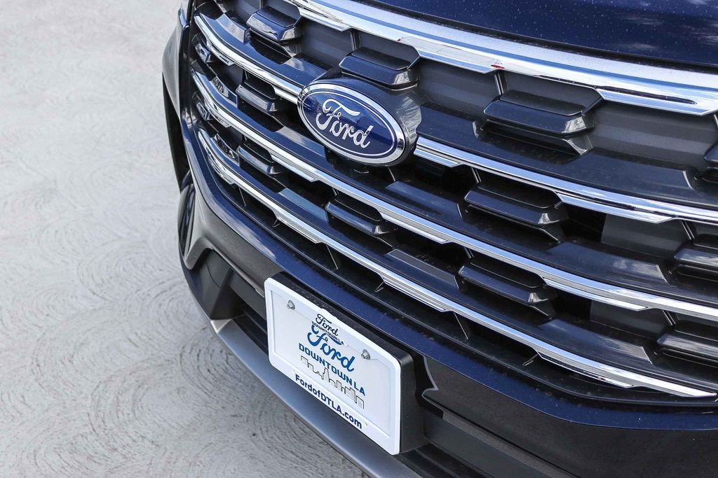 Thumbnail: 2026 Ford Explorer - 7