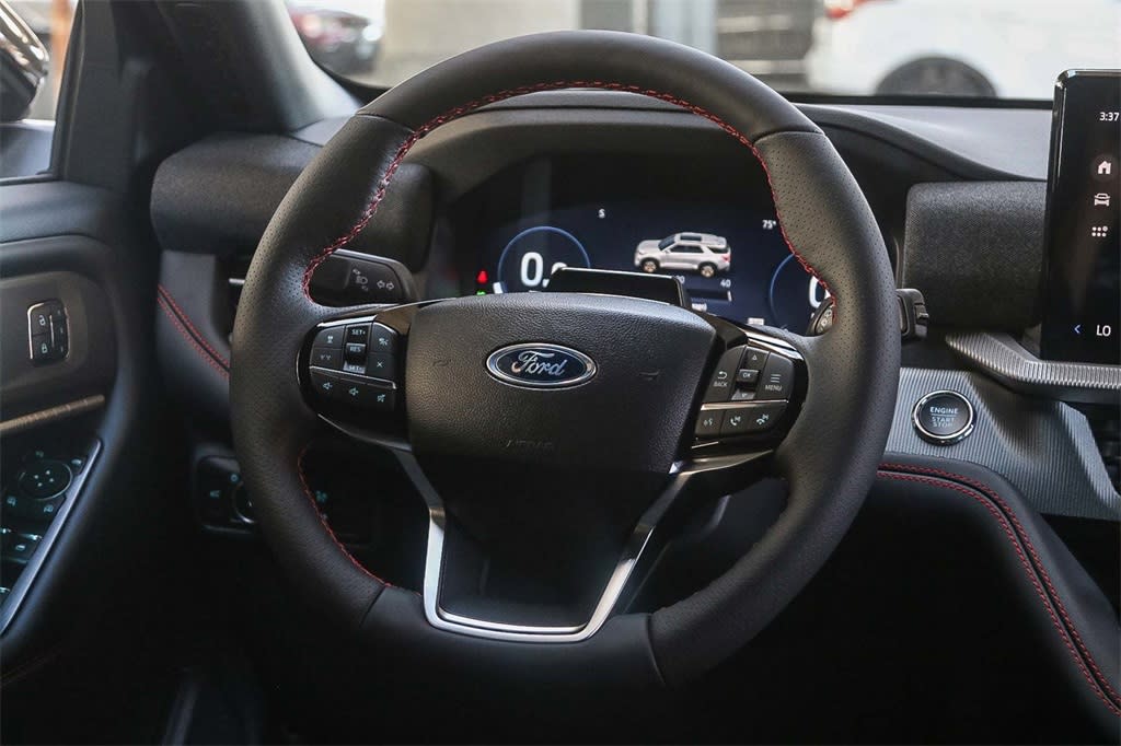 Thumbnail: 2025 Ford Explorer - 8