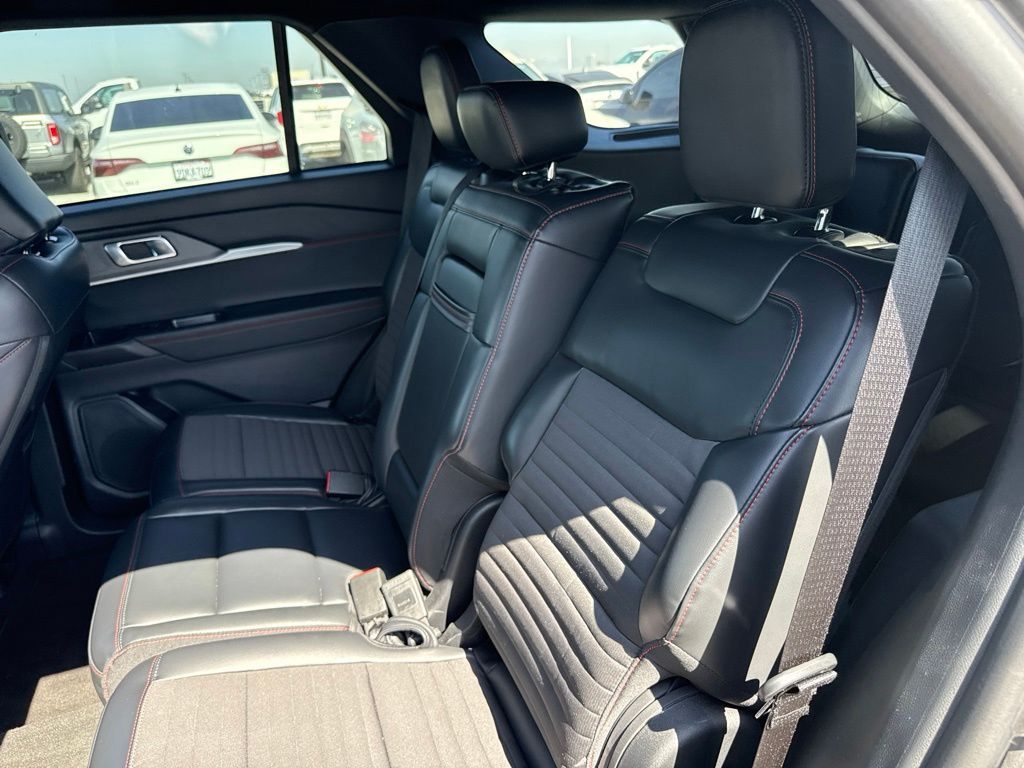 Thumbnail: 2025 Ford Explorer - 8