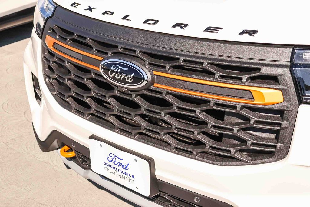 Thumbnail: 2026 Ford Explorer - 6