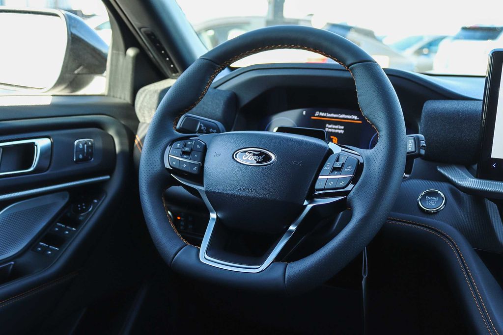 Thumbnail: 2026 Ford Explorer - 9