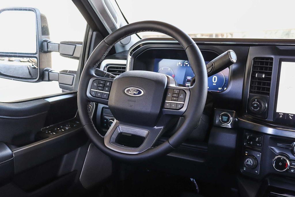 Thumbnail: 2025 Ford F-350 - 9