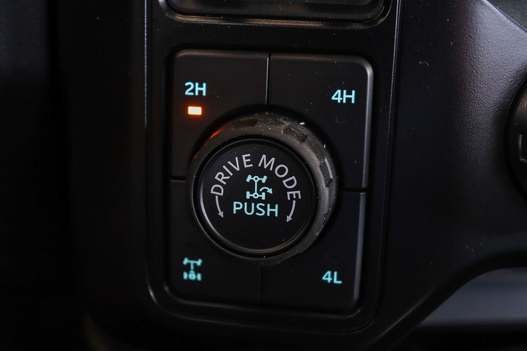 Thumbnail: 2025 Ford F-350 - 31