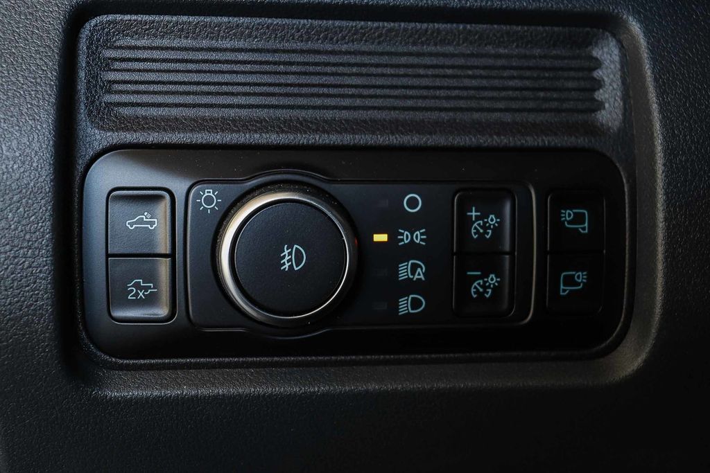 Thumbnail: 2025 Ford F-350 - 29