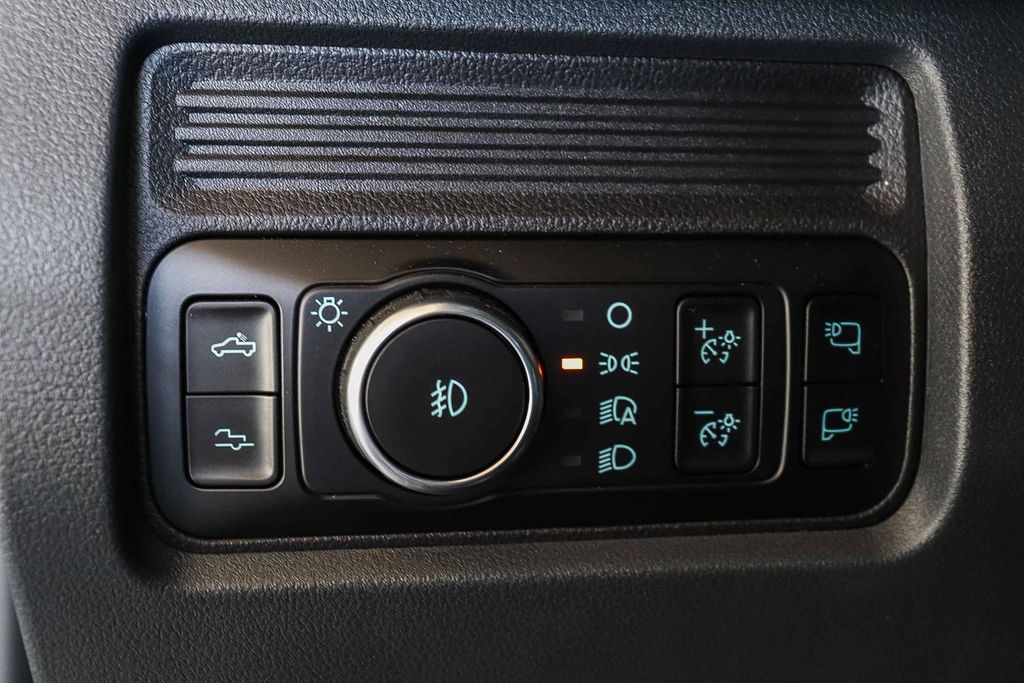 Thumbnail: 2026 Ford F-350 - 28