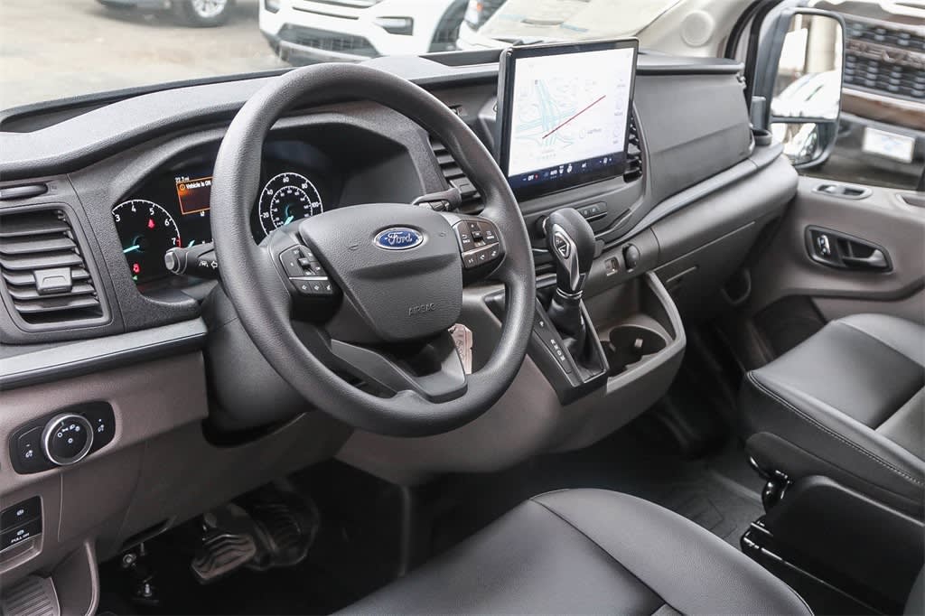 2025 Ford Transit Series 250 2