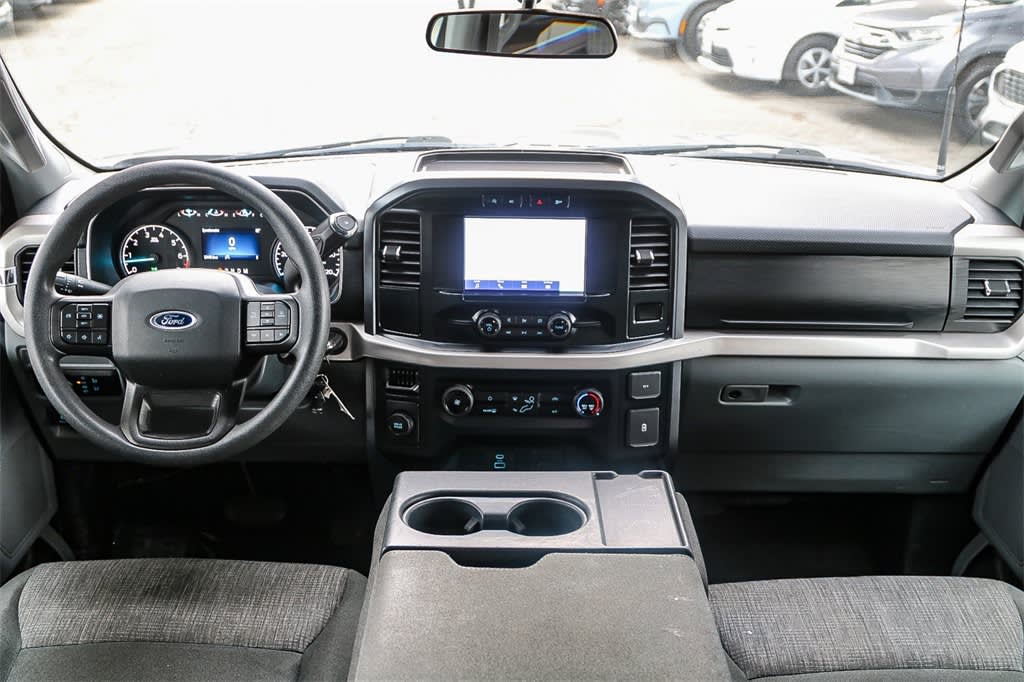 2023 Ford F-150 XLT 2