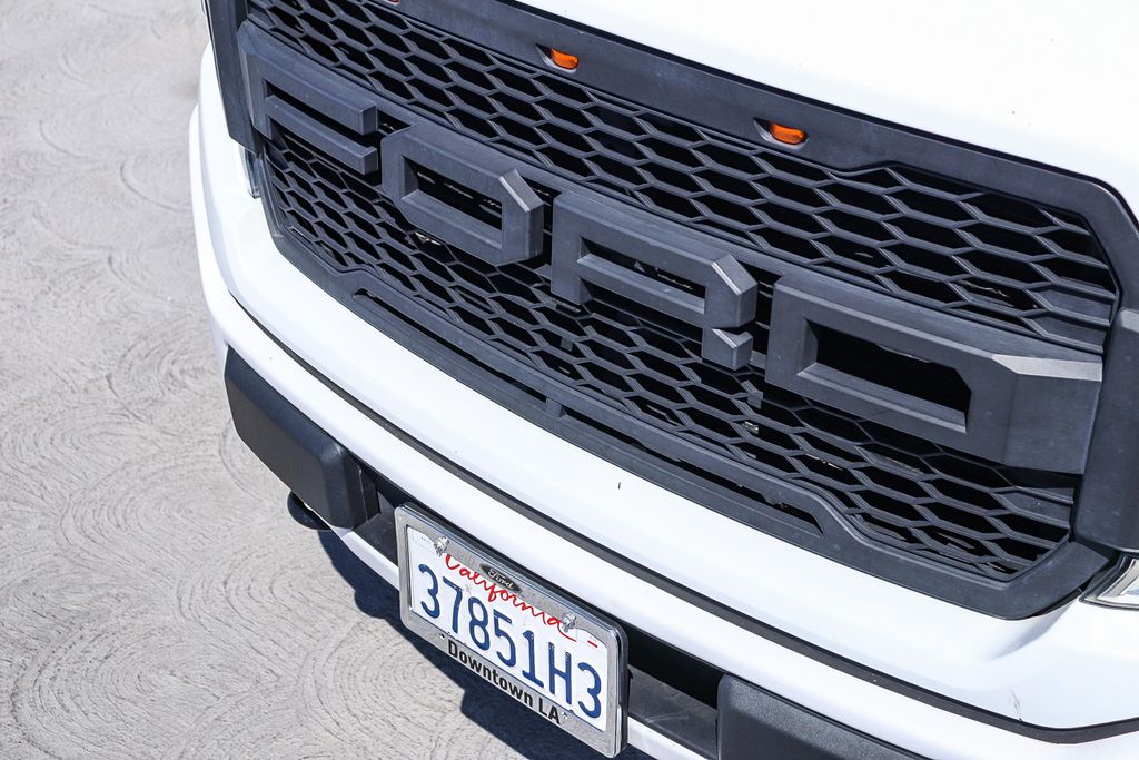 Thumbnail: 2019 Ford F-150 - 5