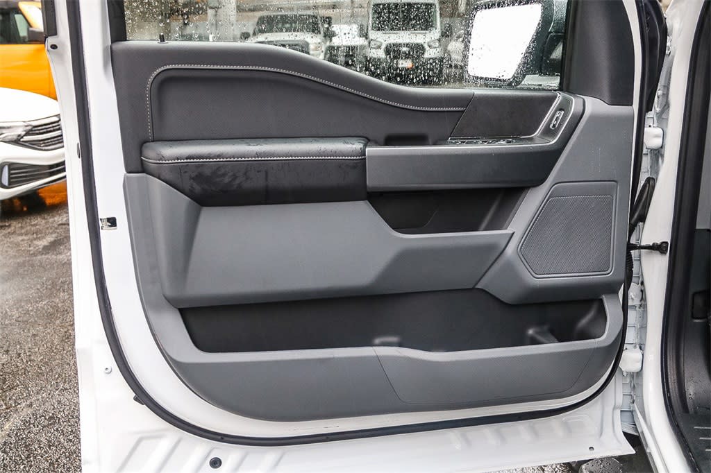 2025 Ford F-150 XLT 24