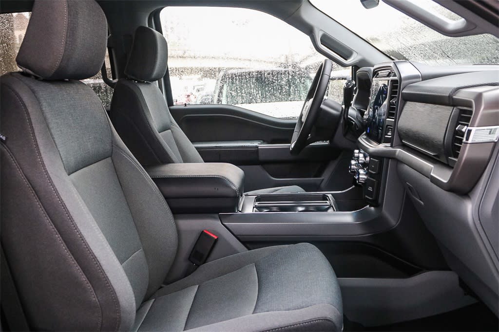2025 Ford F-150 XLT 10