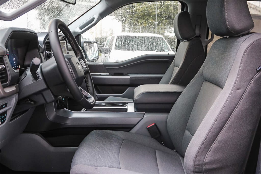 2025 Ford F-150 XLT 11