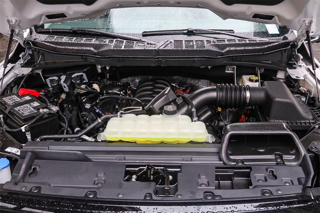 2025 Ford F-150 XLT 8