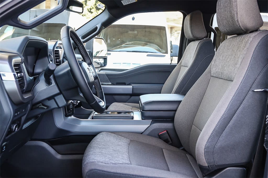 2024 Ford F-150 XLT 11