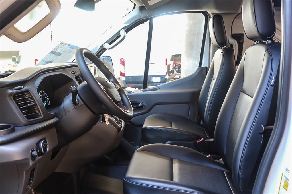 2025 Ford Transit Series 150 11