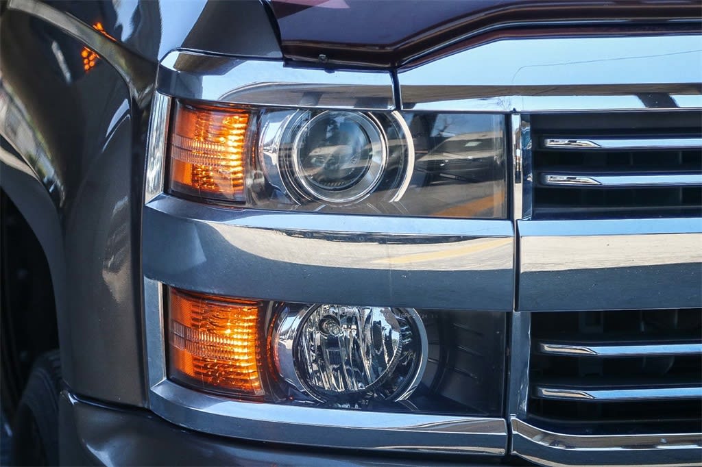 Thumbnail: 2015 Chevrolet Silverado 3500 - 18