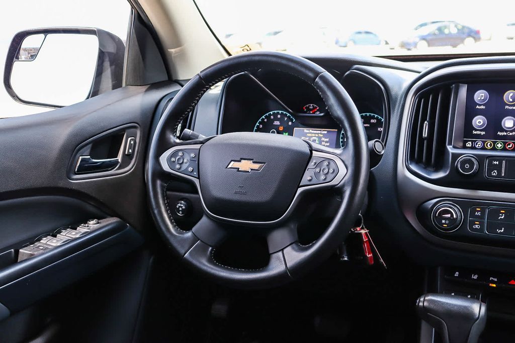 Thumbnail: 2021 Chevrolet Colorado - 9