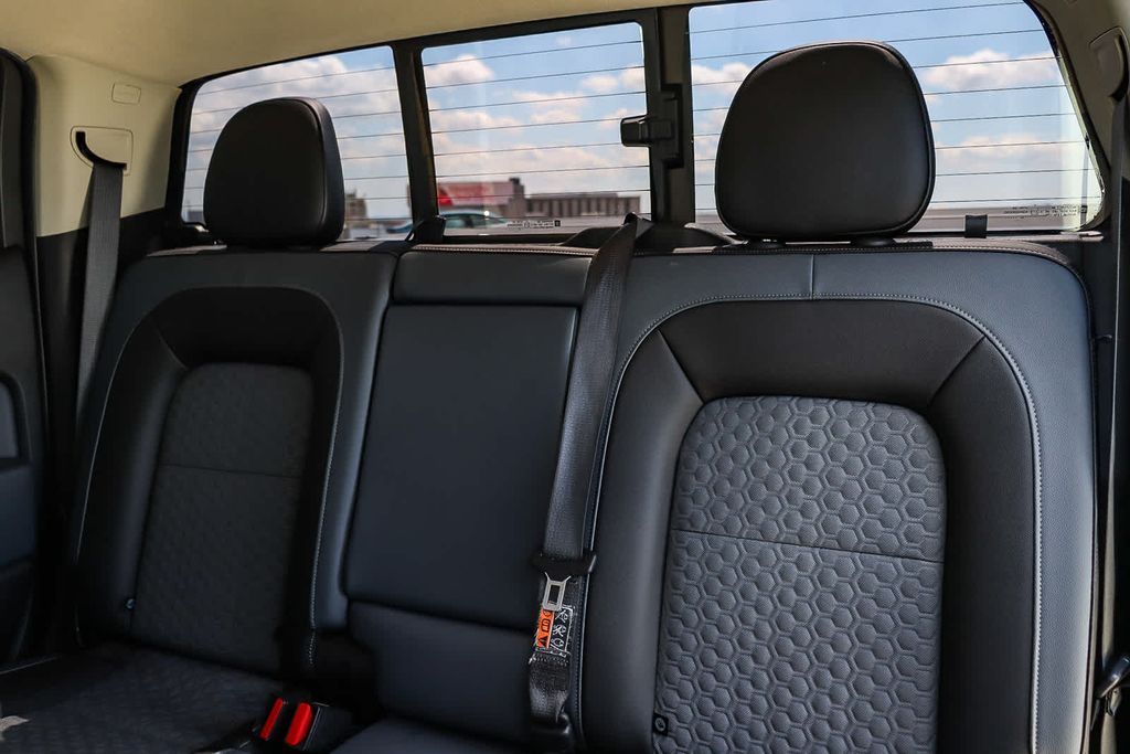 Thumbnail: 2021 Chevrolet Colorado - 12
