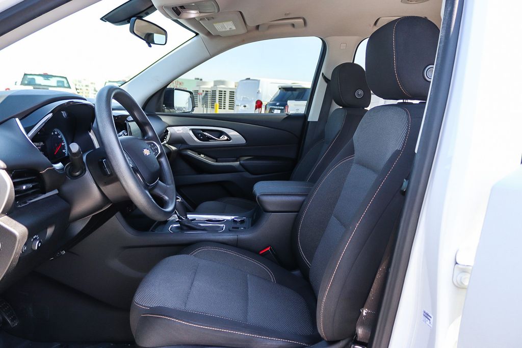 Thumbnail: 2019 Chevrolet Traverse - 10