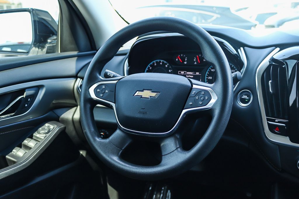 Thumbnail: 2019 Chevrolet Traverse - 8