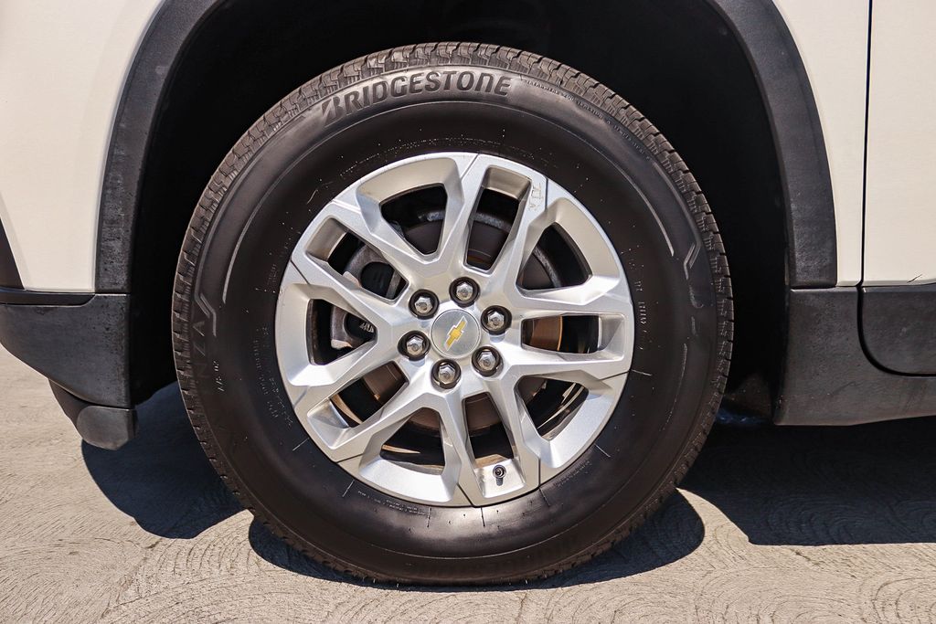 Thumbnail: 2019 Chevrolet Traverse - 21