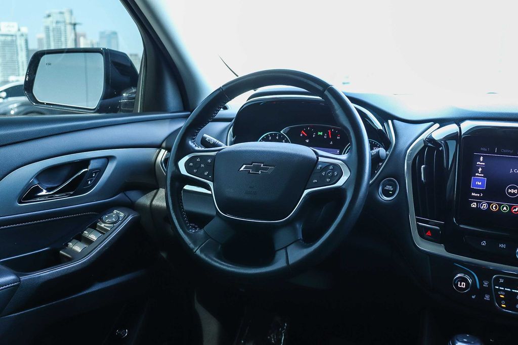 Thumbnail: 2020 Chevrolet Traverse - 10