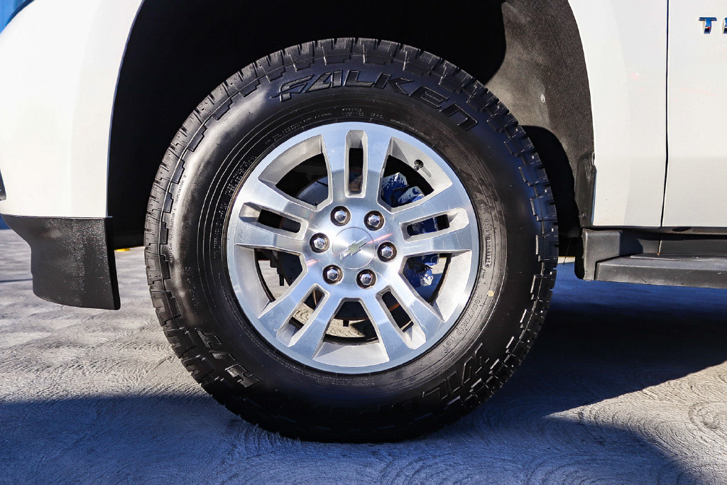 Thumbnail: 2016 Chevrolet Tahoe - 21