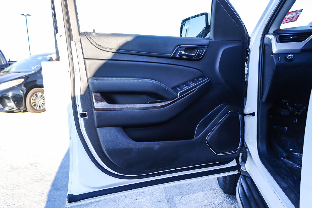 Thumbnail: 2016 Chevrolet Tahoe - 25