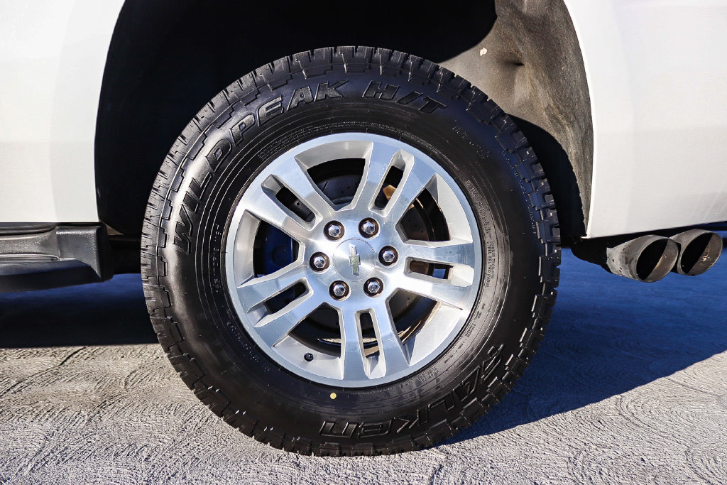Thumbnail: 2016 Chevrolet Tahoe - 6