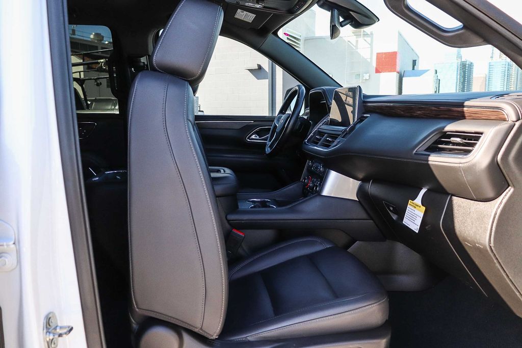 Thumbnail: 2022 Chevrolet Tahoe - 8