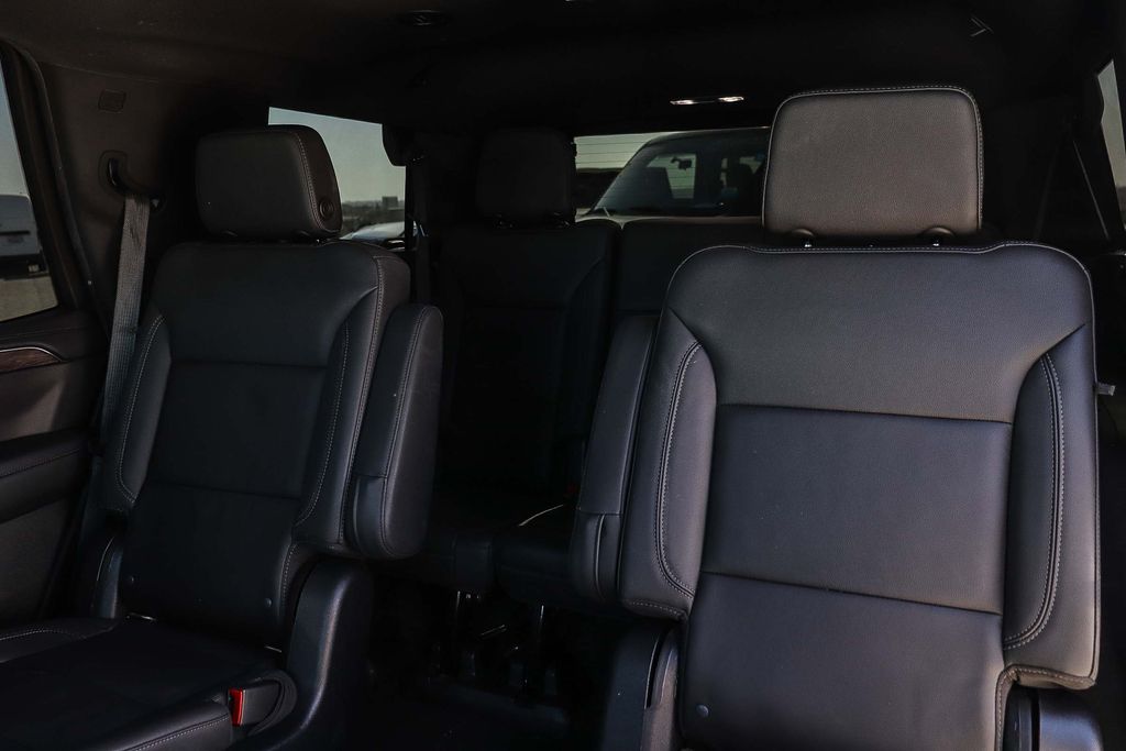 Thumbnail: 2022 Chevrolet Tahoe - 10