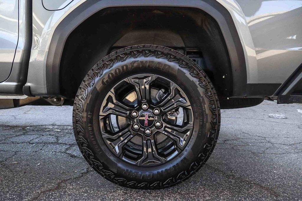 Thumbnail: 2025 GMC Canyon - 7