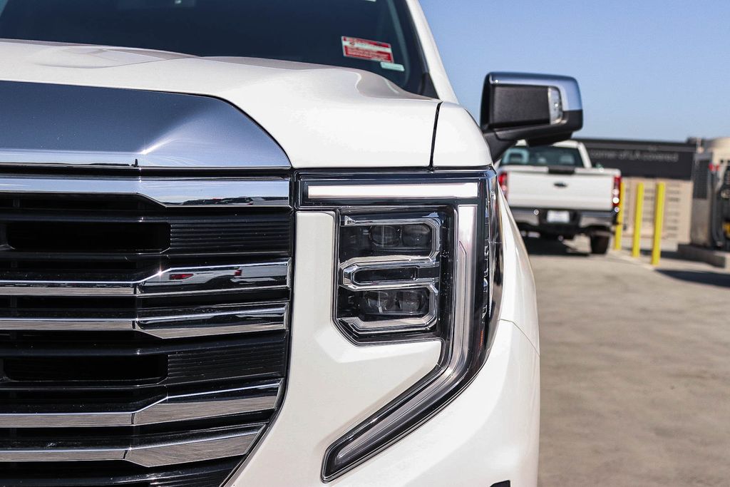 Thumbnail: 2025 GMC Sierra 1500 - 18