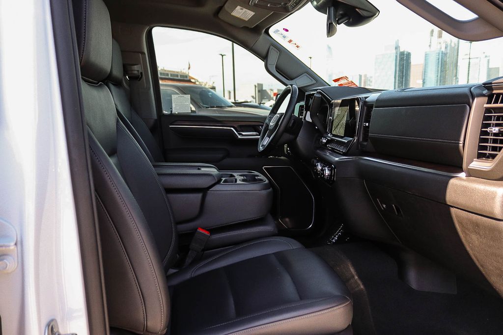 Thumbnail: 2025 GMC Sierra 1500 - 10