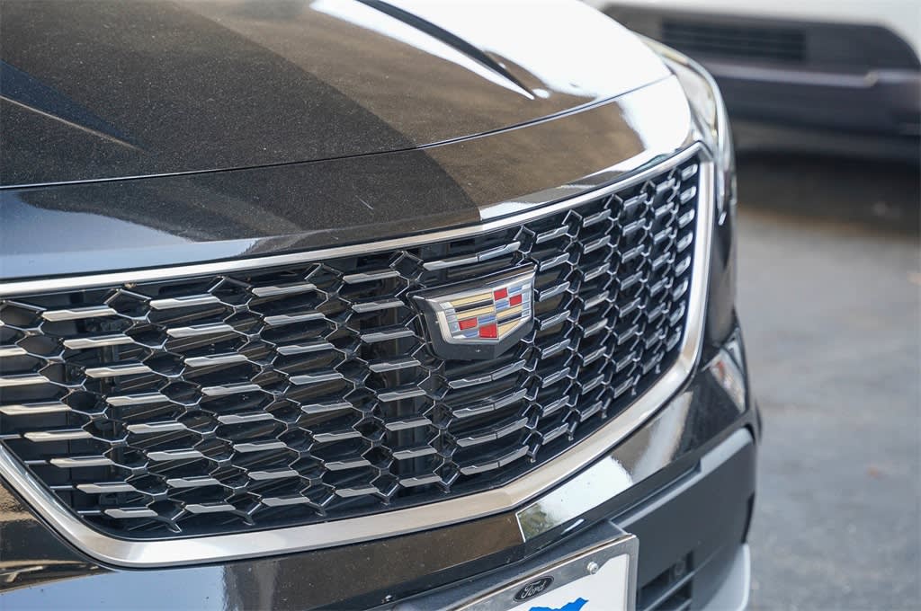 2023 Cadillac XT4 Premium Luxury 17