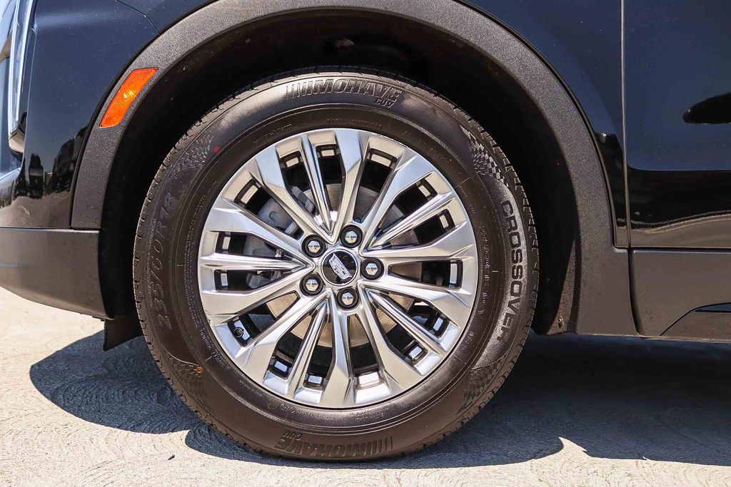 Thumbnail: 2025 Cadillac XT4 - 20