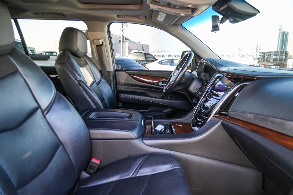 Thumbnail: 2019 Cadillac Escalade - 6