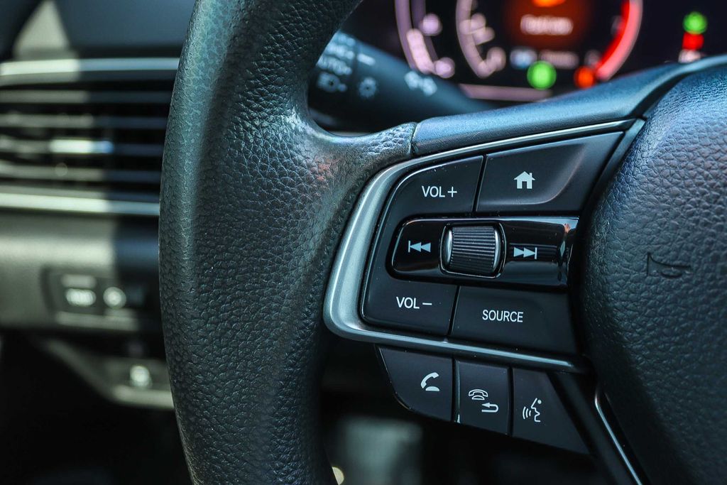 Thumbnail: 2018 Honda Accord - 25