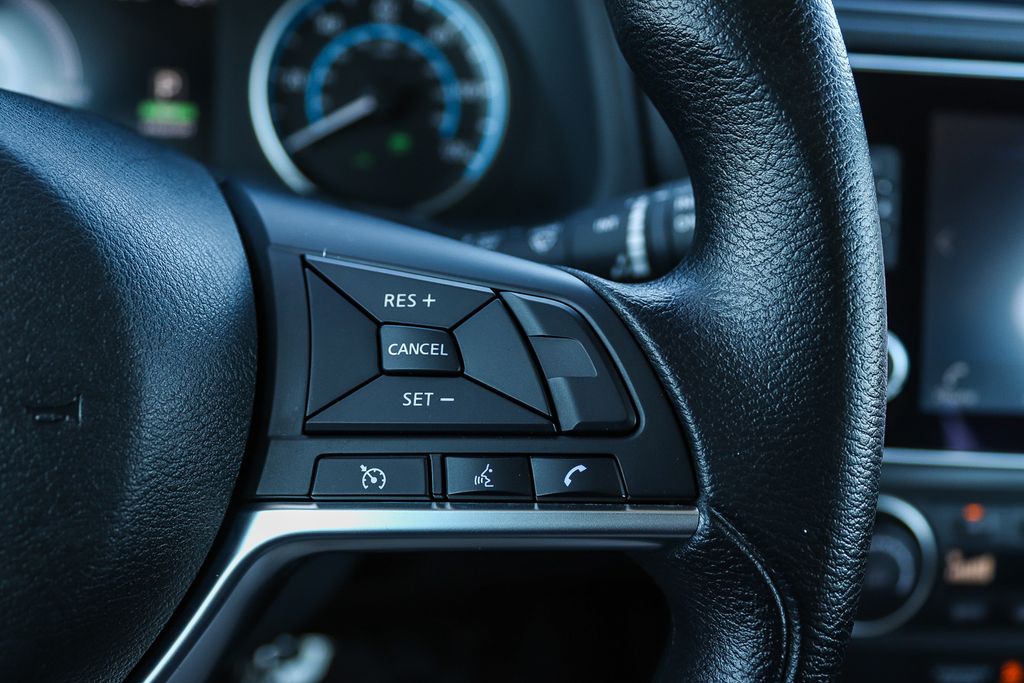 Thumbnail: 2025 Nissan Leaf - 26