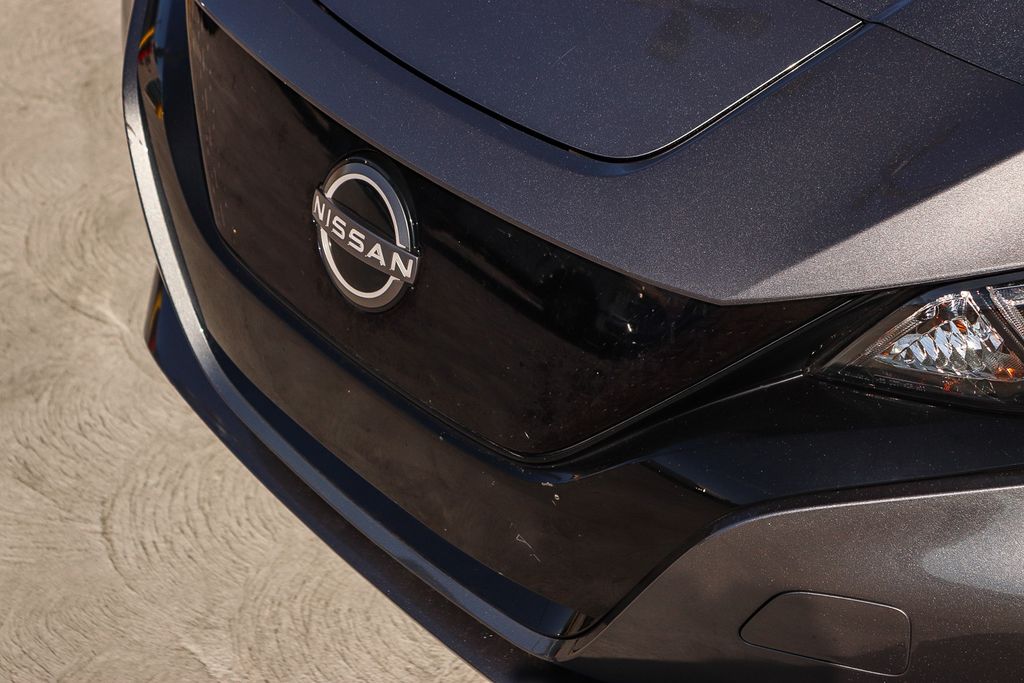 Thumbnail: 2025 Nissan Leaf - 6
