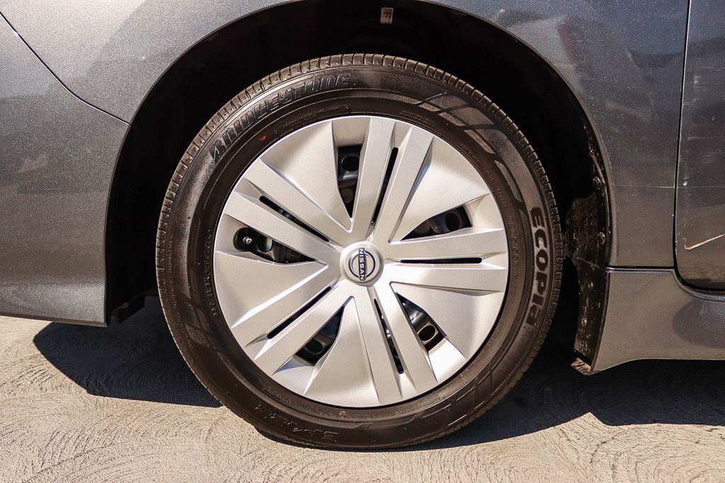 Thumbnail: 2025 Nissan Leaf - 20