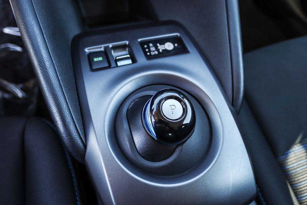Thumbnail: 2025 Nissan Leaf - 22