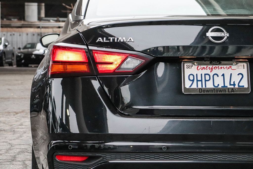 Thumbnail: 2024 Nissan Altima - 20